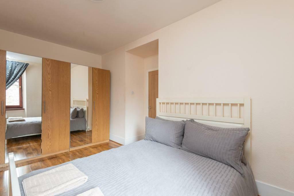 Ness Central Apartment - Greig Street Инвернес Екстериор снимка