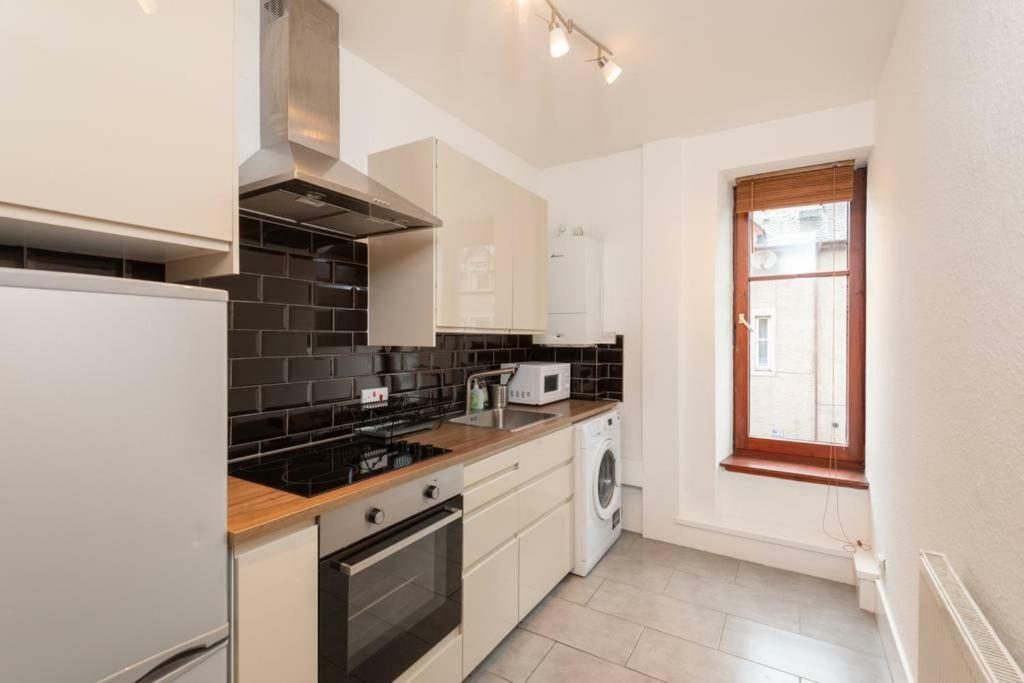 Ness Central Apartment - Greig Street Инвернес Екстериор снимка